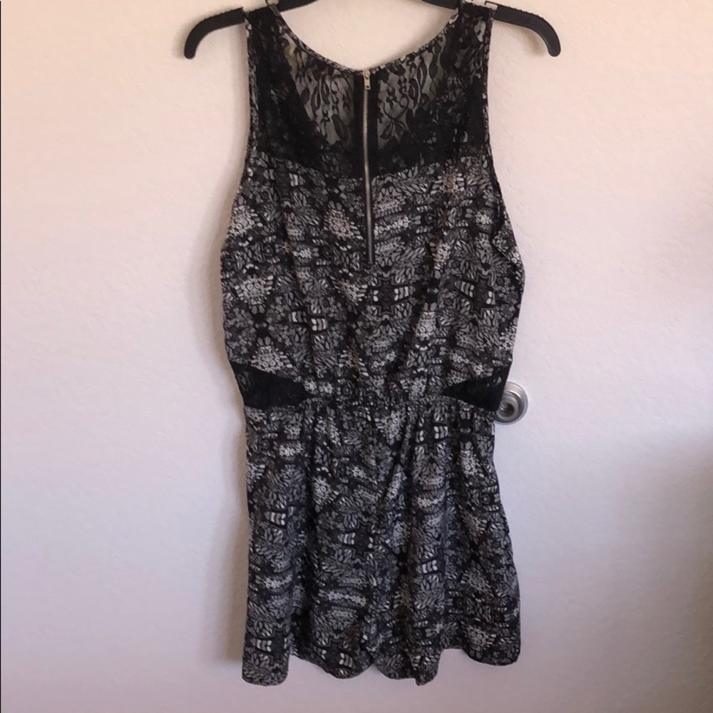 CUTE ROMPER - Picture 3 of 8